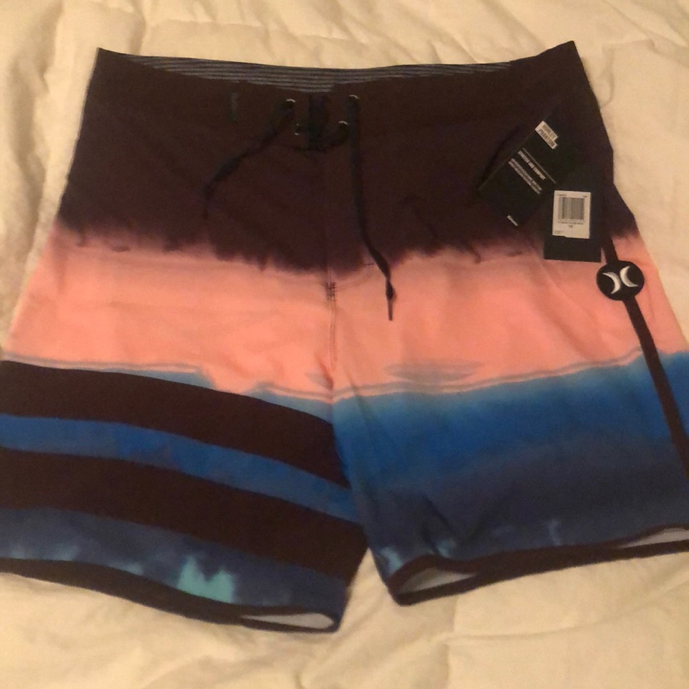 Hurley phantom boardshorts size 32 NWT